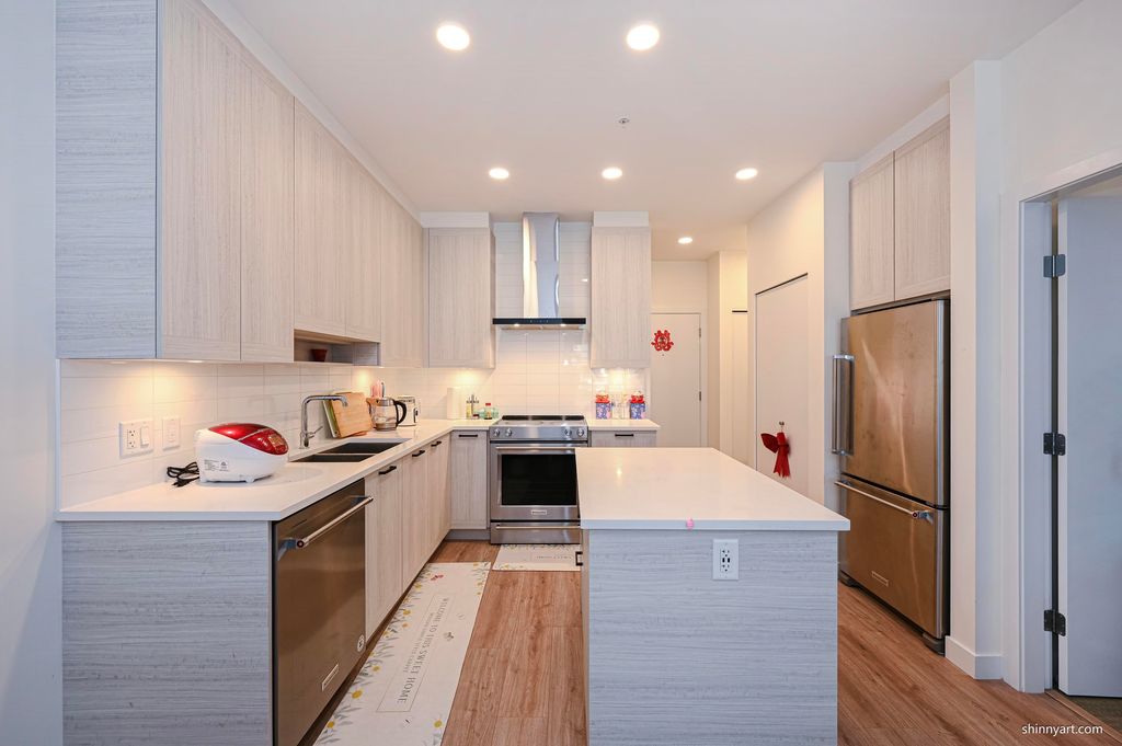 listing image 1105432347659120012