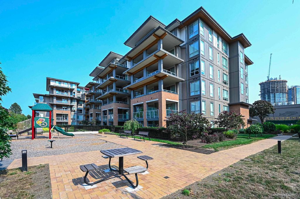 listing image 1102288404176599791