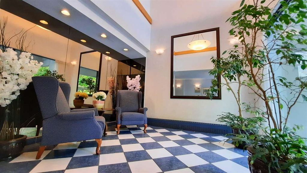 listing image 1109493570746894824