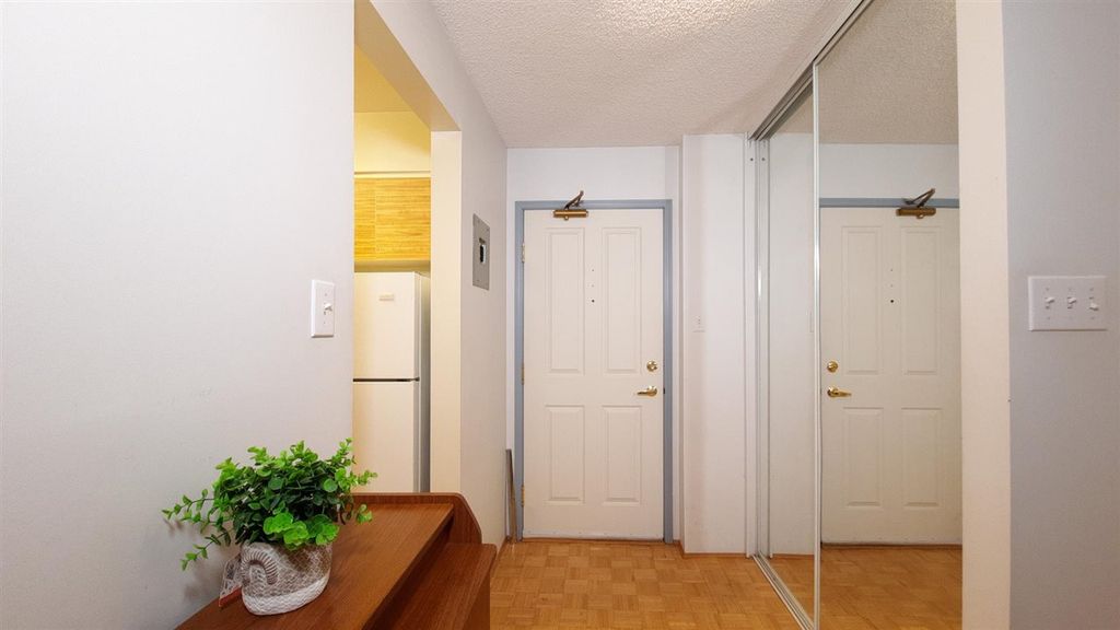 listing image 1106223045767246002