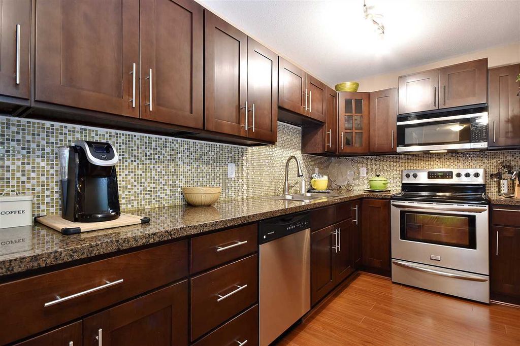 listing image 1106898110207963455