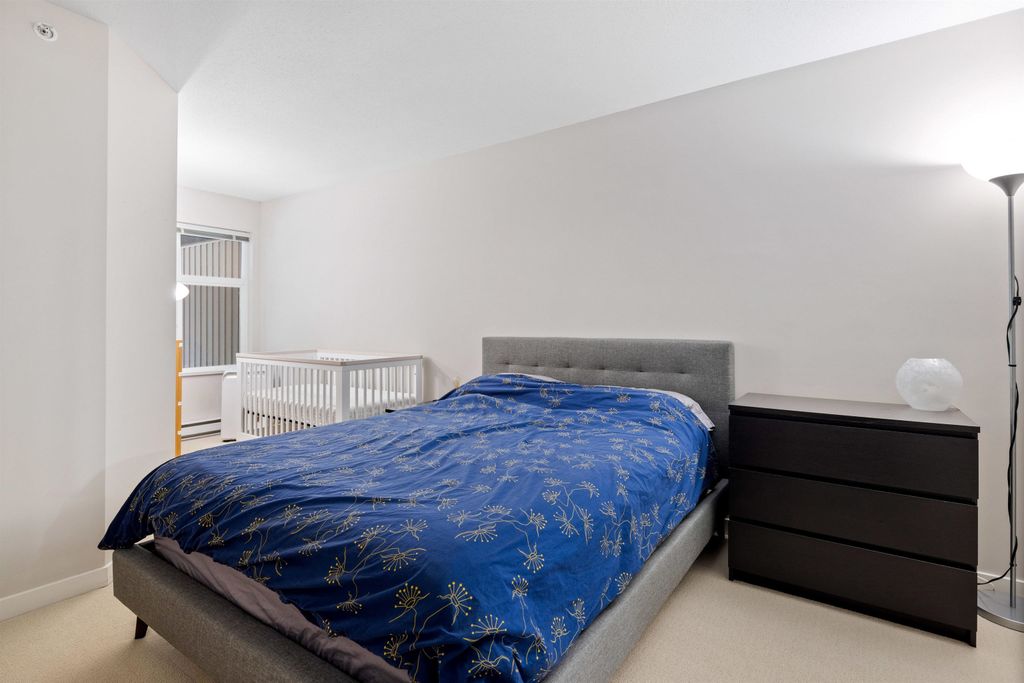 listing image 1103931955792440530