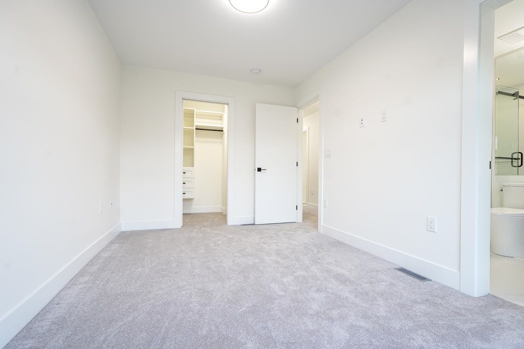 listing image 1108939384502982867