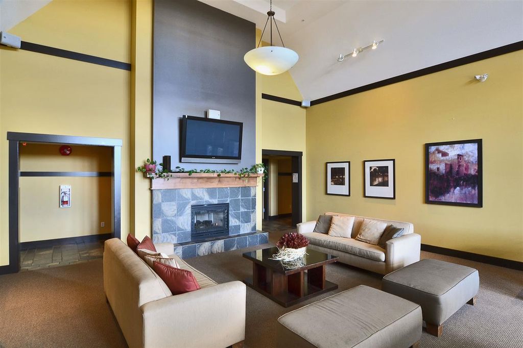 listing image 1109547190883858275