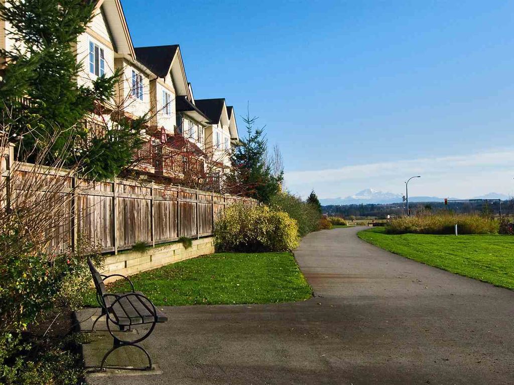 listing image 1109135952445021947