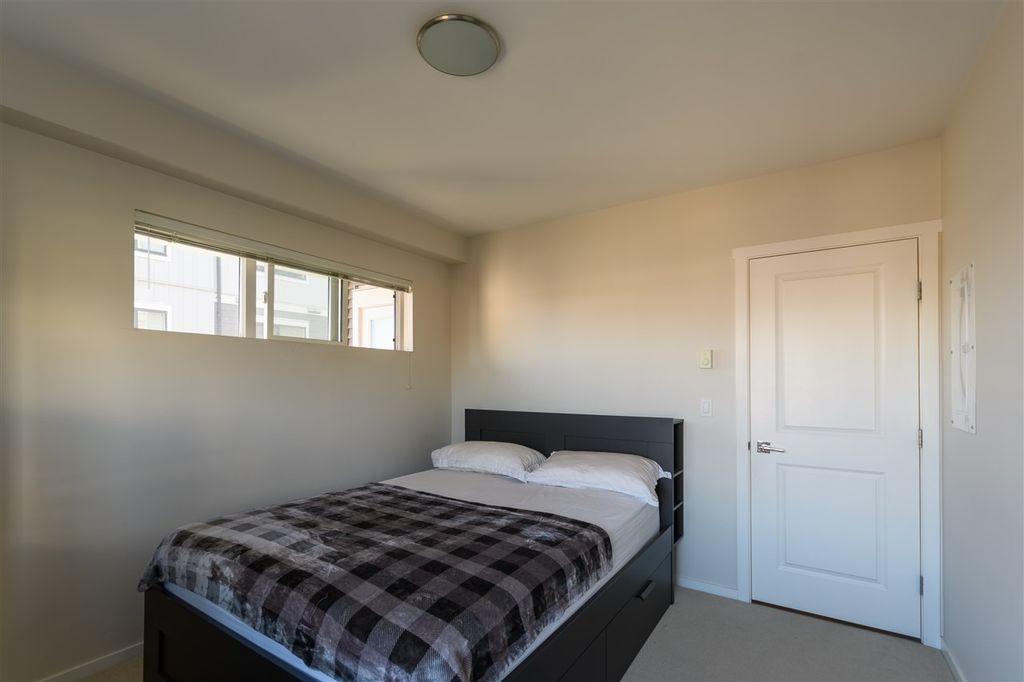 listing image 1109697693098658901