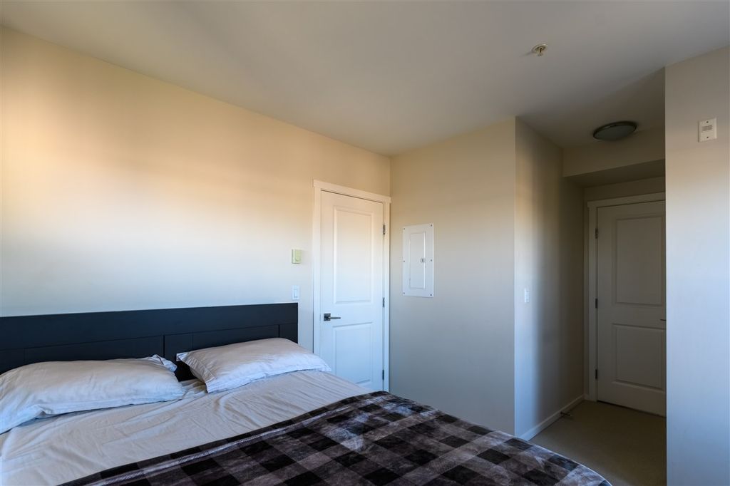 listing image 1106443966308928950