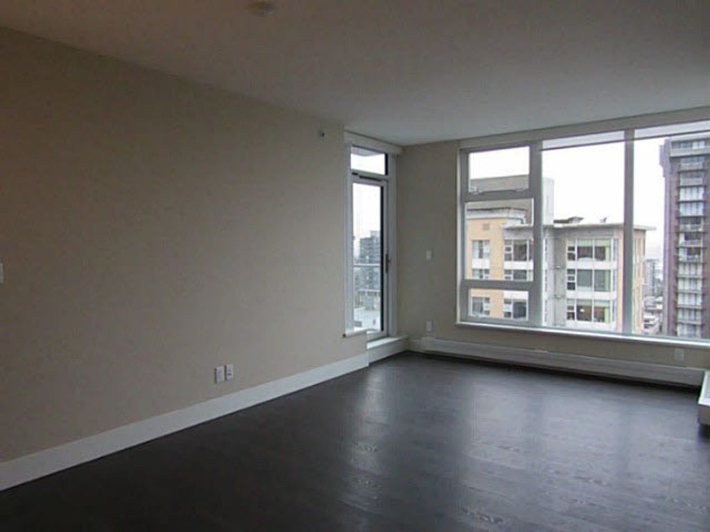 listing image 1107043510324241727