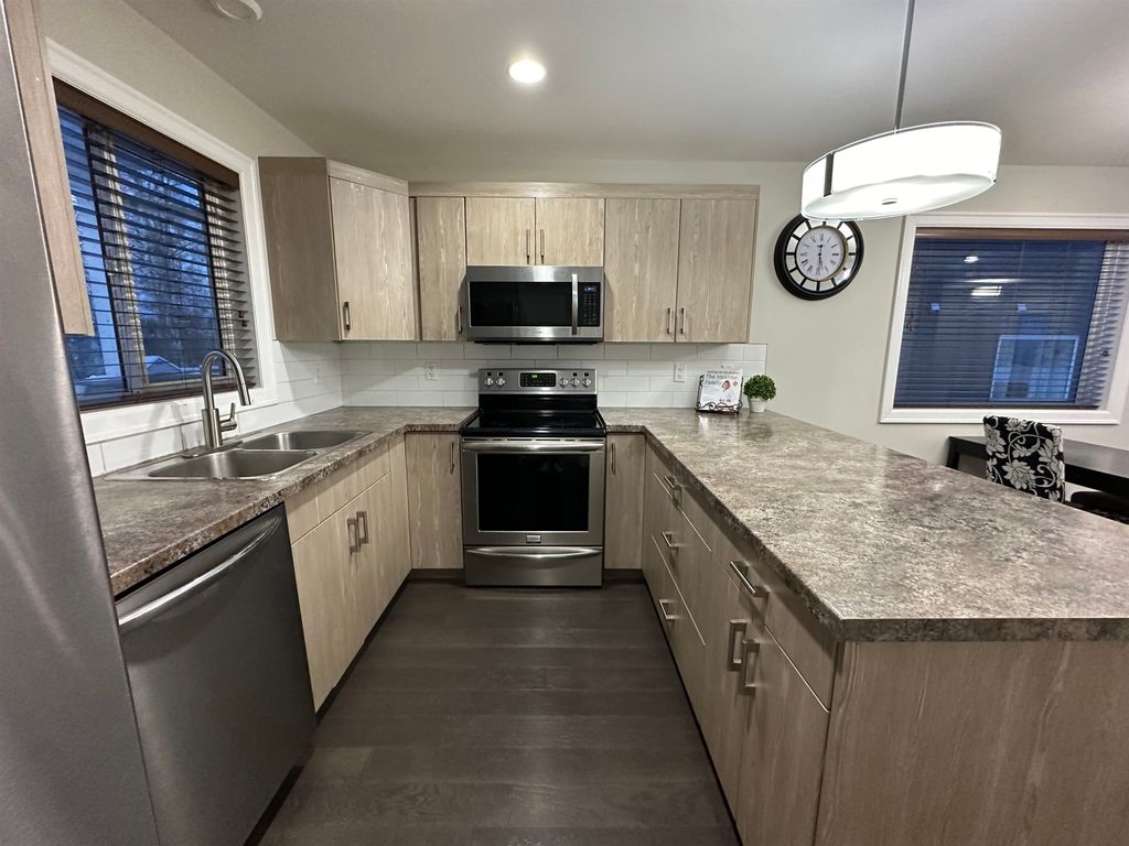 listing image 1108722854718772857