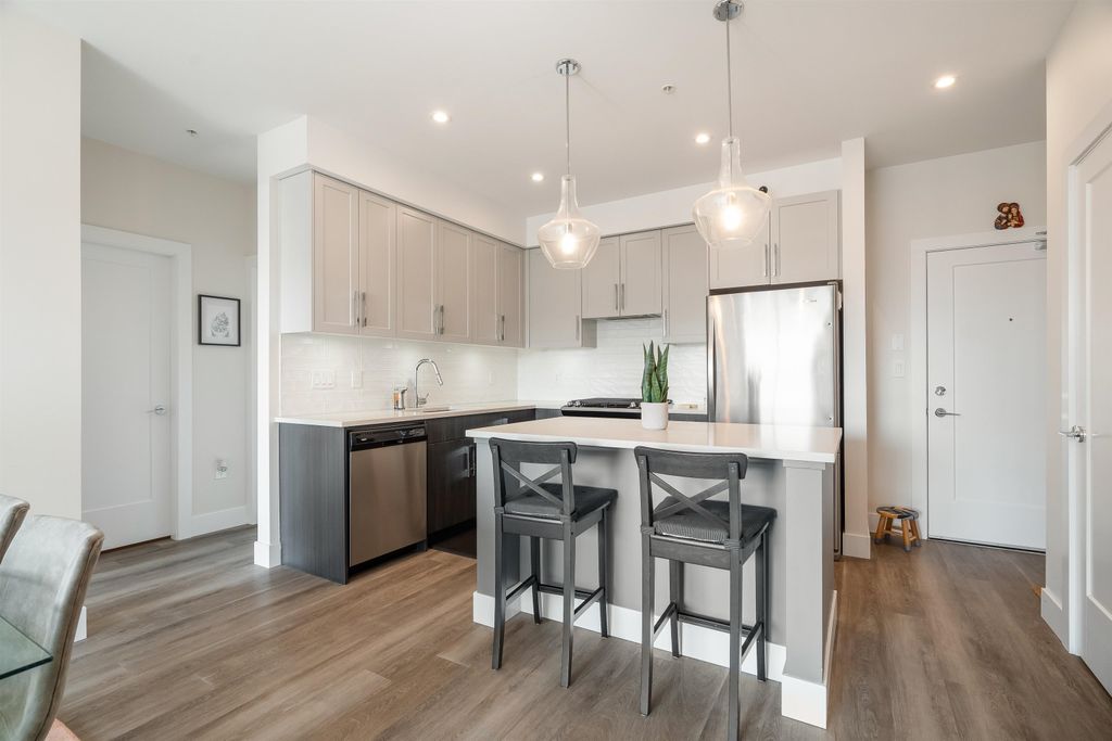 listing image 1102188591311267248