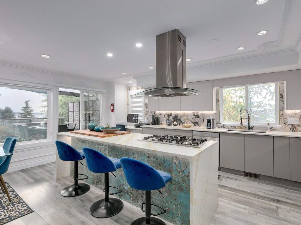 listing image 1107123077813140665