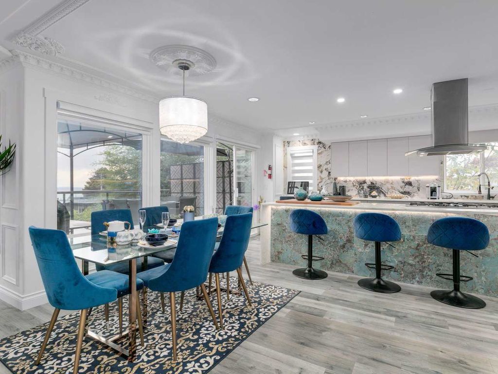 listing image 1104494586994229773