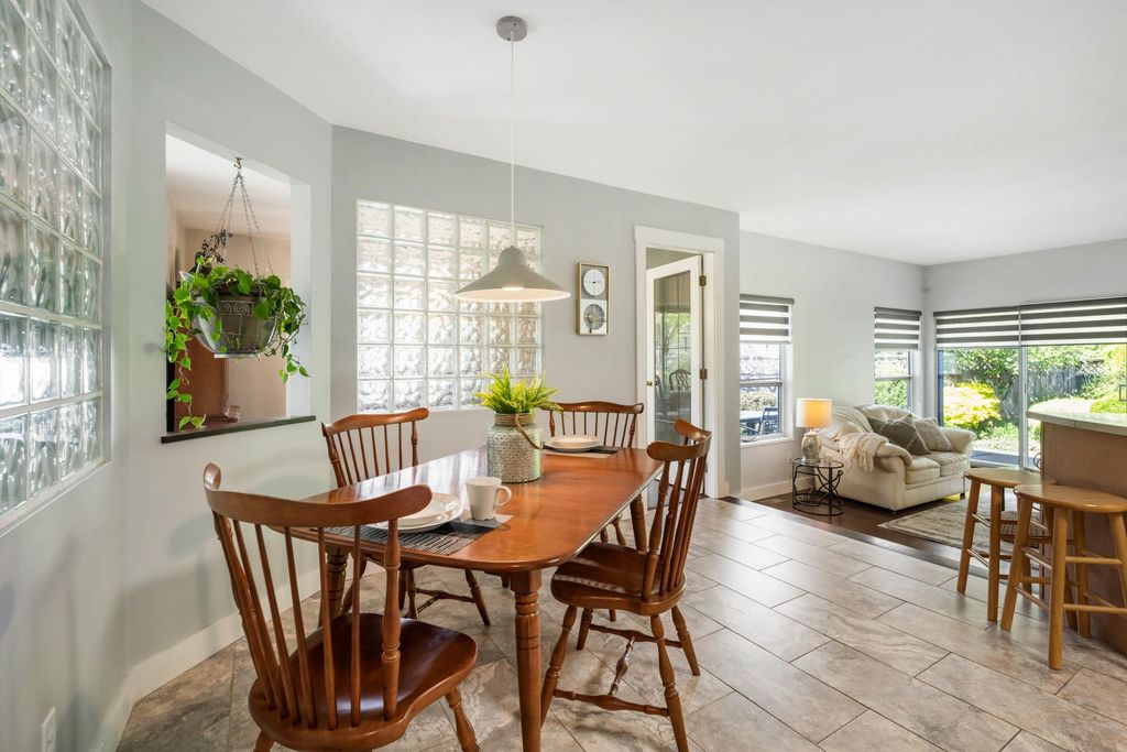 listing image 1103301099576984287