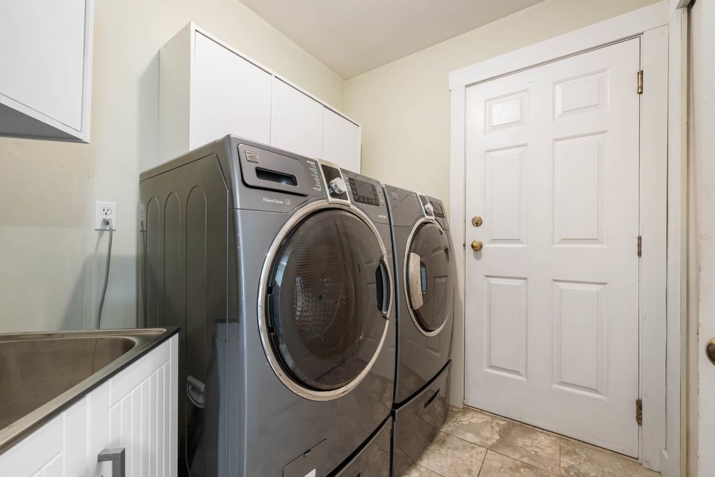 listing image 1109547742194765566