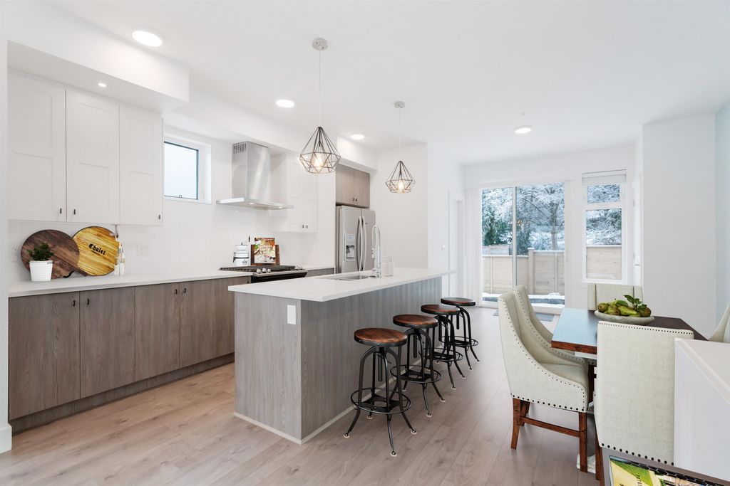 listing image 1103641633106506261