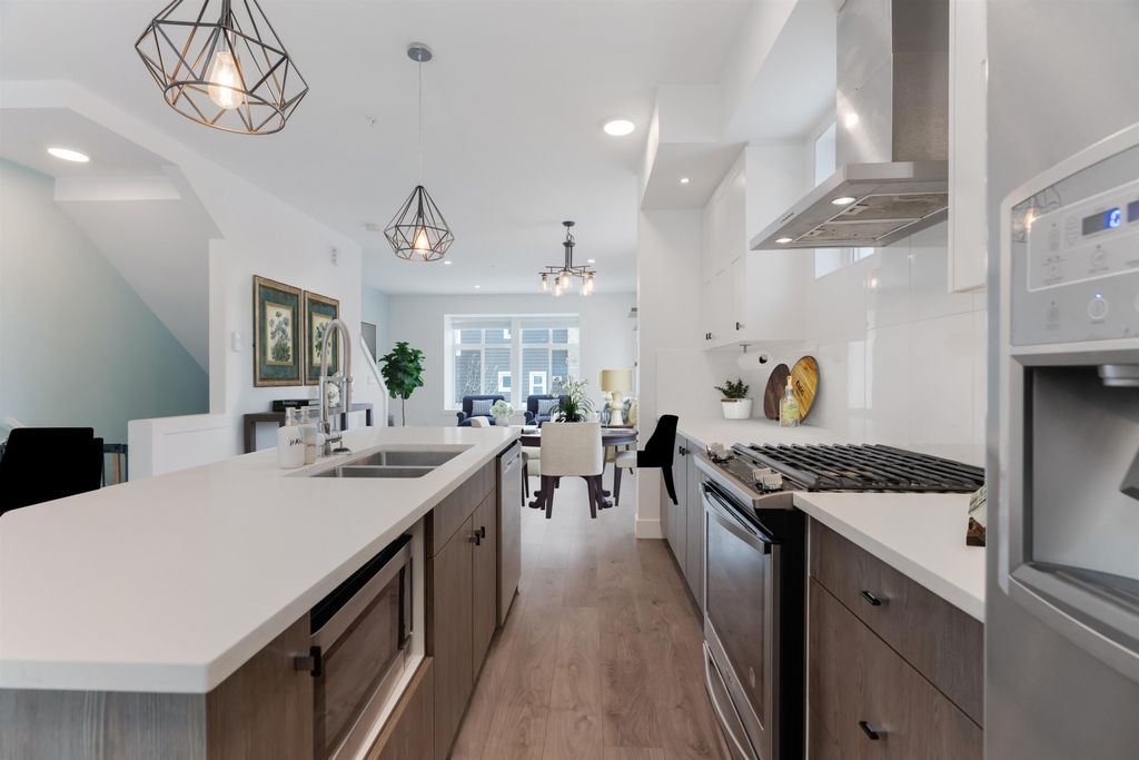 listing image 1108782095746519326