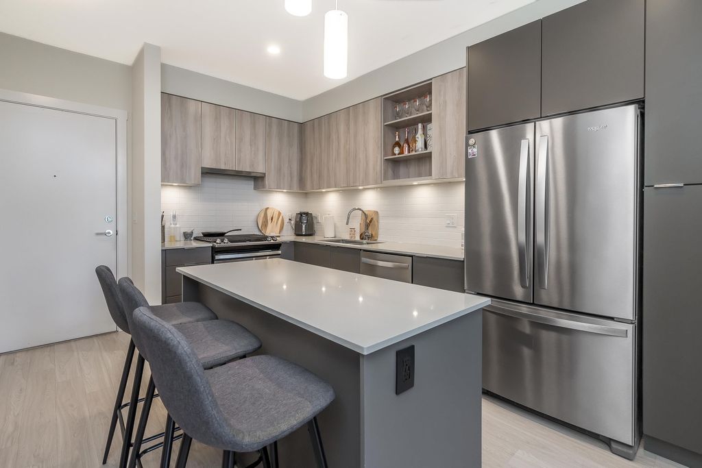 listing image 1104449415976047391