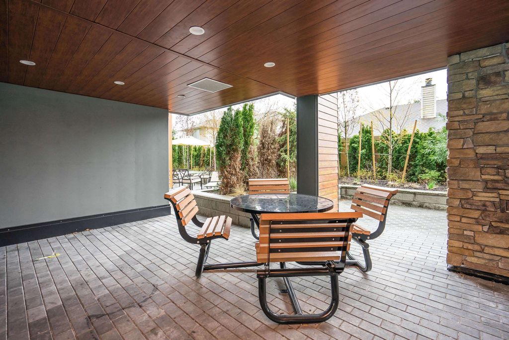 listing image 1102546419006043024