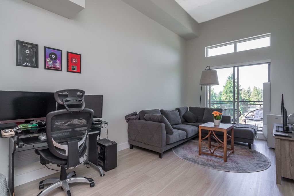 listing image 1100952542922499033