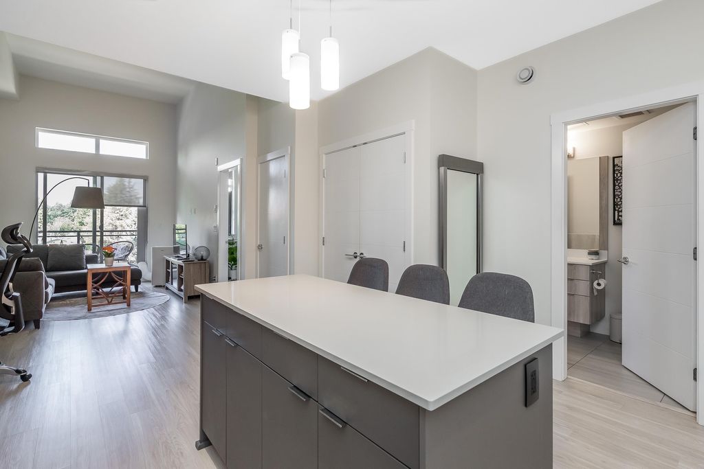 listing image 1103566698610507951