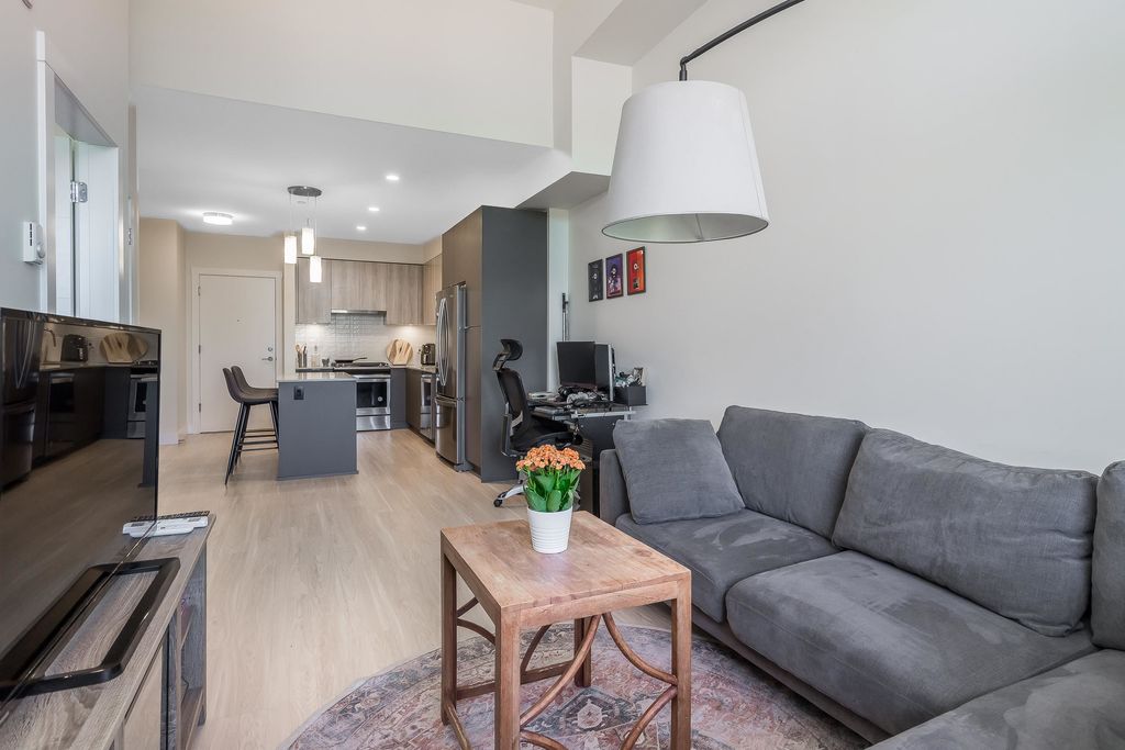 listing image 1104557621729233098