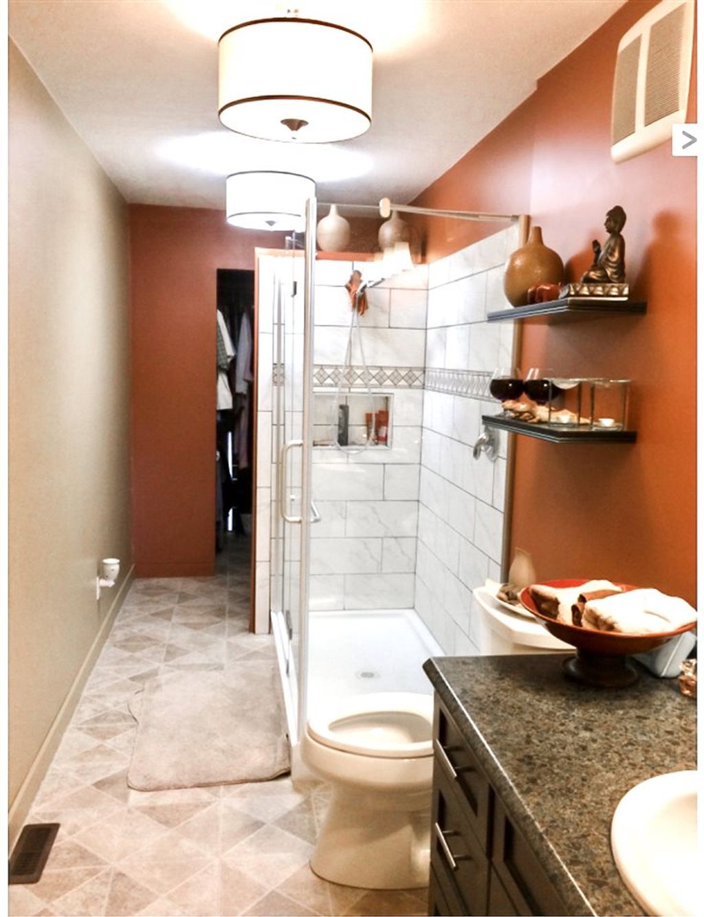 listing image 1106793365836535043