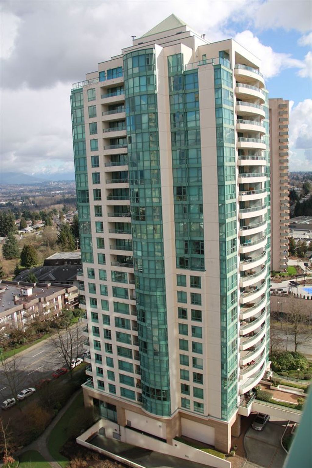 listing image 1102553610360786184