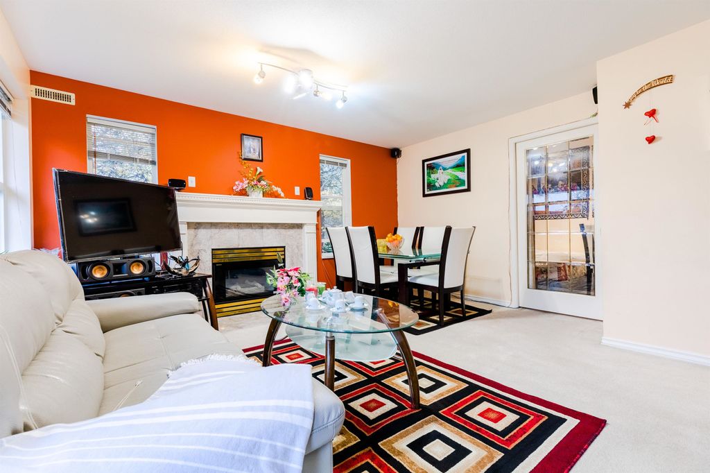 listing image 1105071226463735874