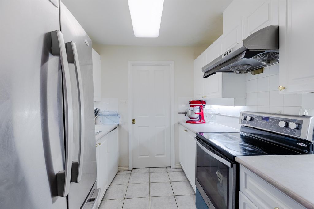 listing image 1105459393216370410