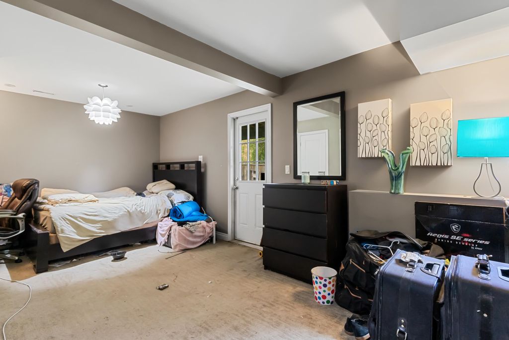 listing image 1108995905571970441