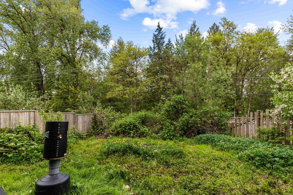 listing image 1104034612476093127