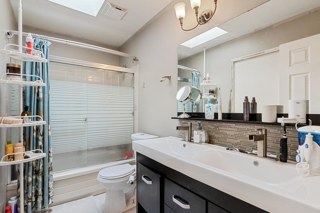 listing image 1105989772266914584