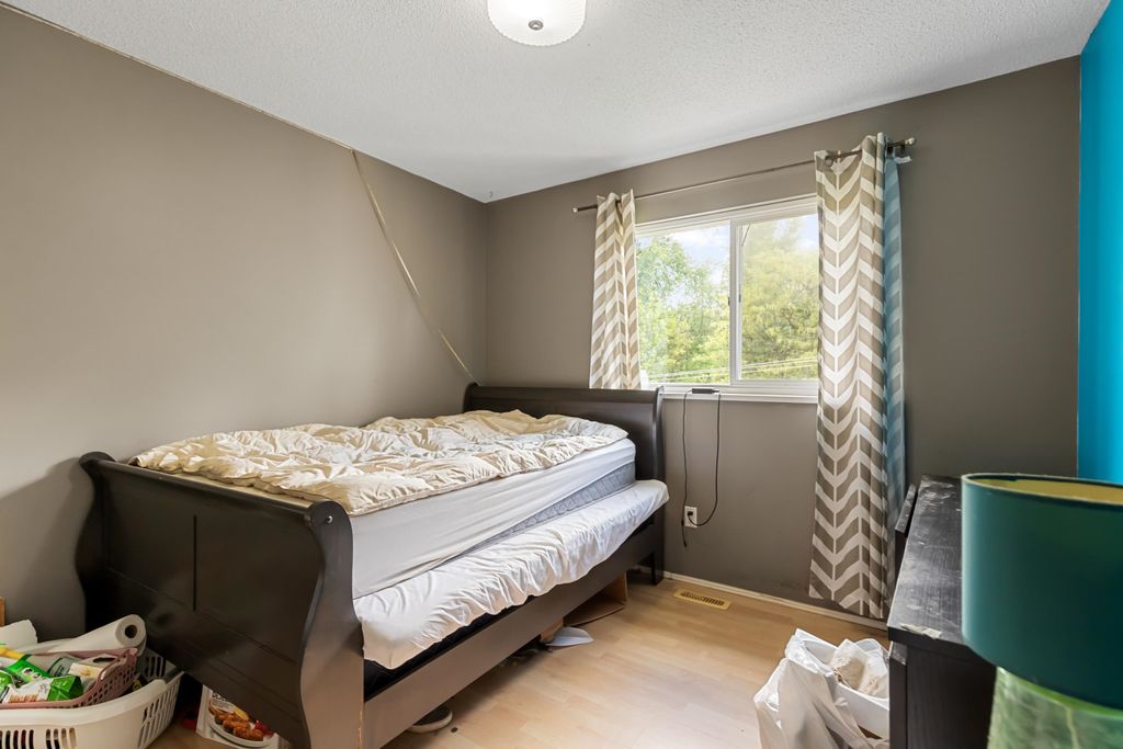 listing image 1102428663900381613