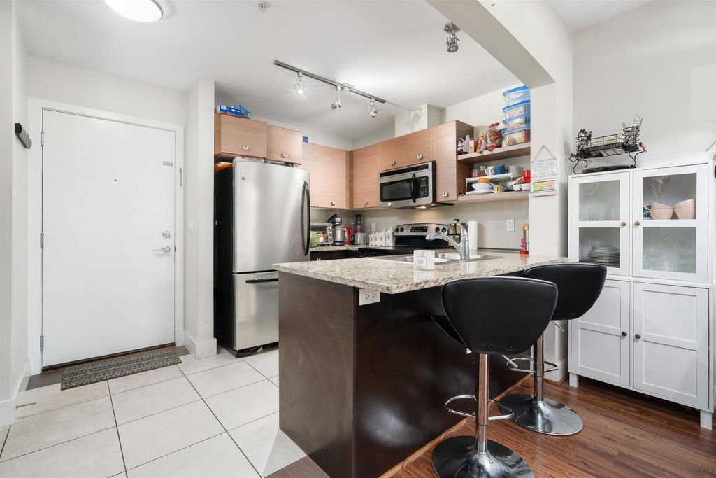 listing image 1109174665271389021