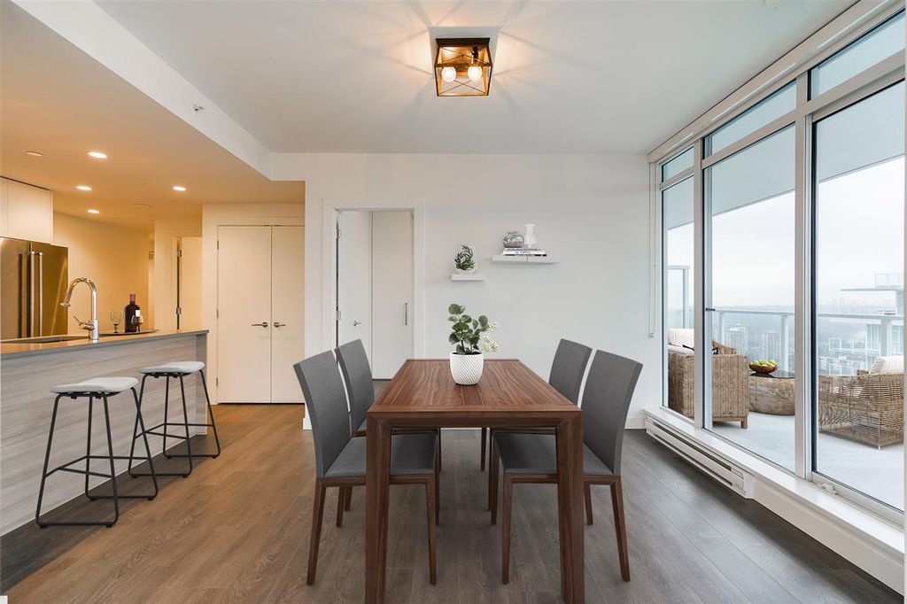 listing image 1101475704764195439