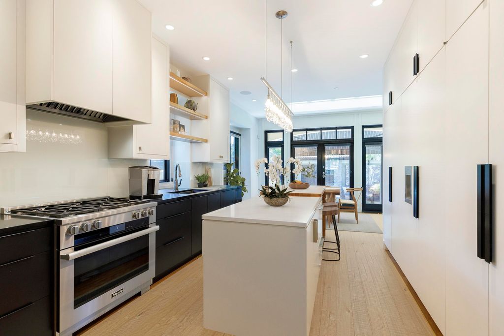 listing image 1102091302101848183