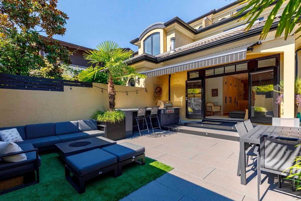 listing image 1109915875222877028