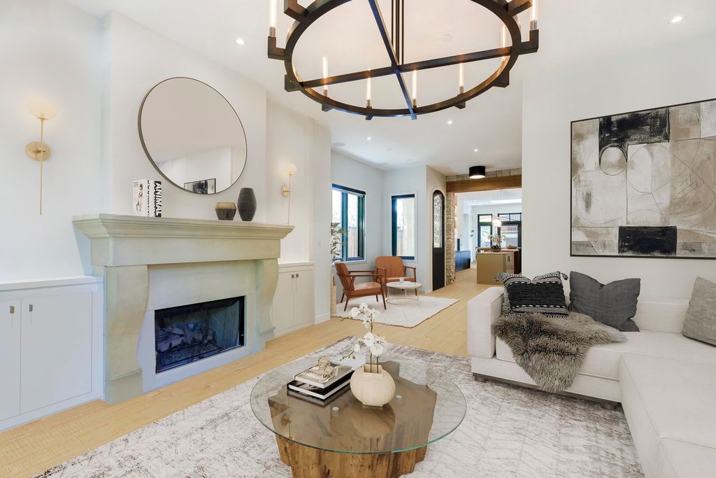 listing image 1105899990724821830