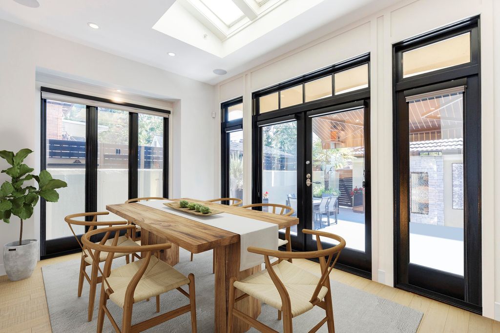 listing image 1108037756723049026