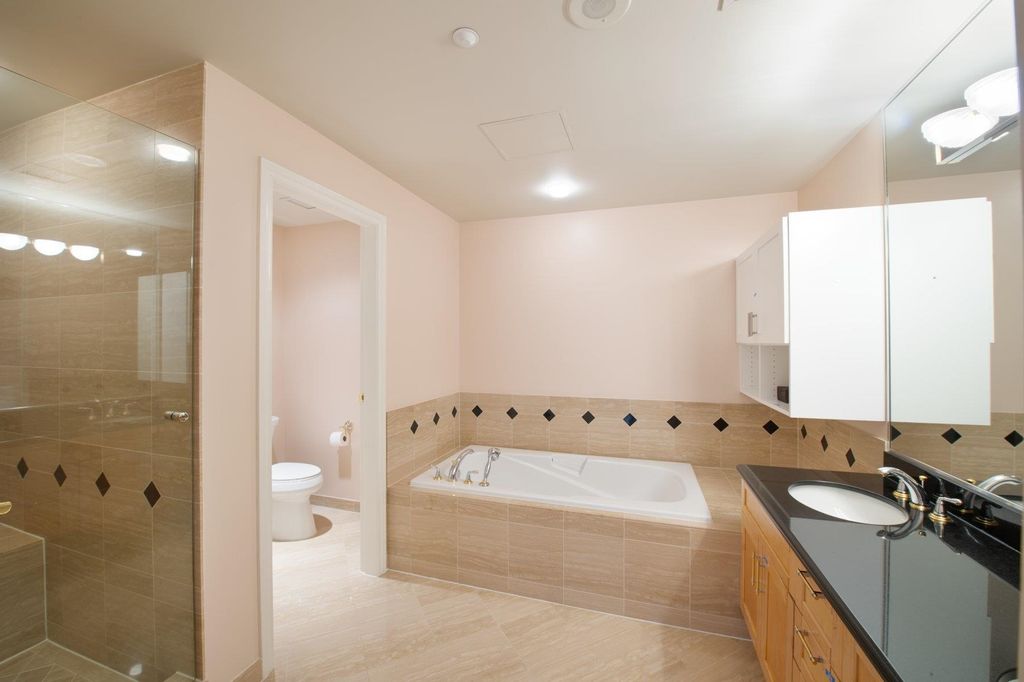listing image 1104375224955549607
