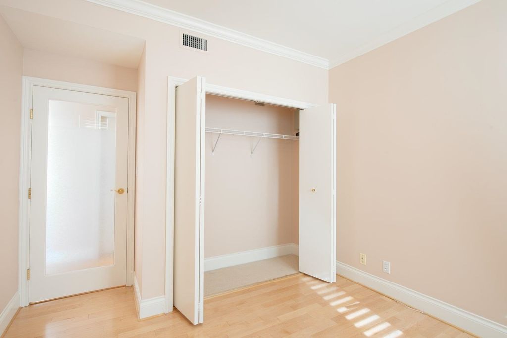 listing image 1106094748714036735