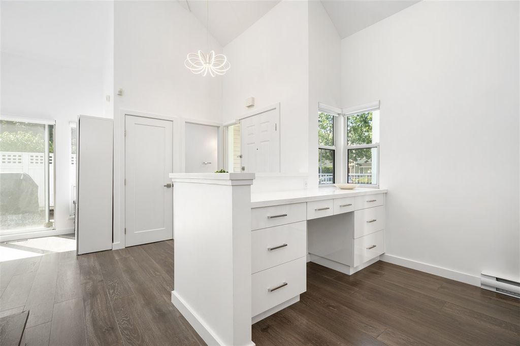 listing image 1109709761370948299
