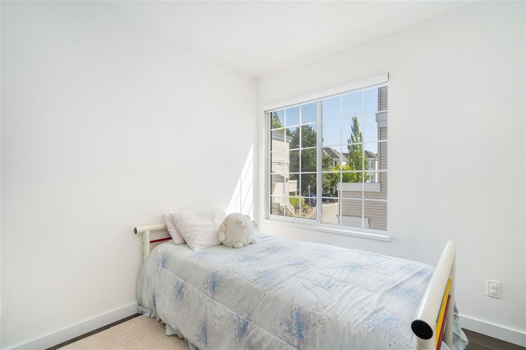 listing image 1103683469300860525