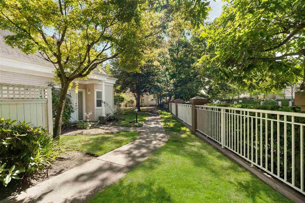 listing image 1102681039894278880