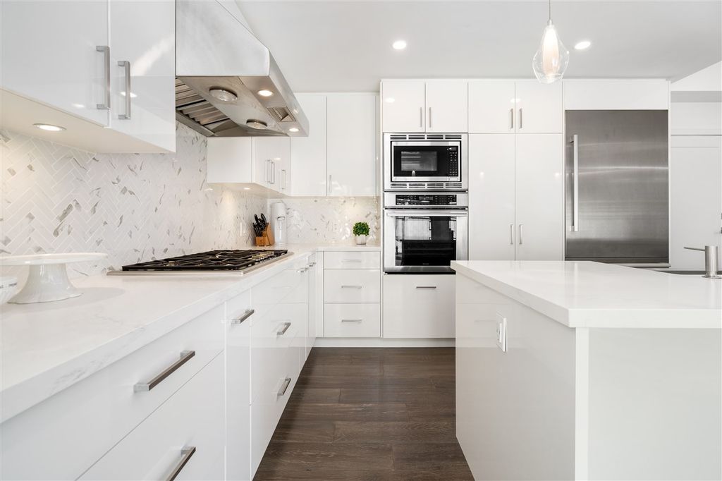 listing image 1104302067053764262