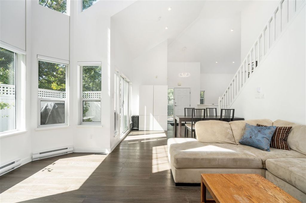listing image 1103057401612631414