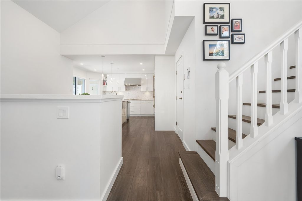 listing image 1102990943285130937