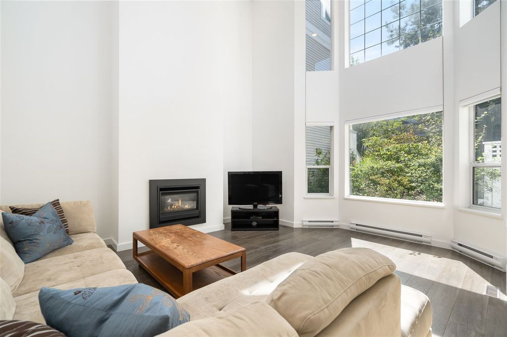 listing image 1101203770294102141