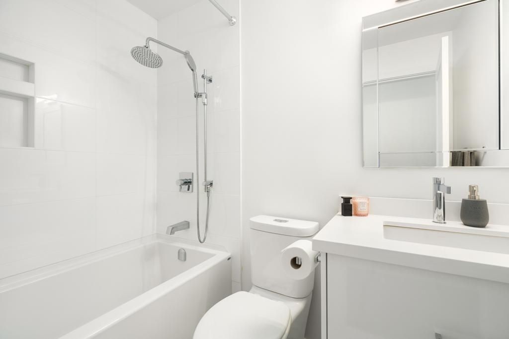 listing image 1101677460884585032
