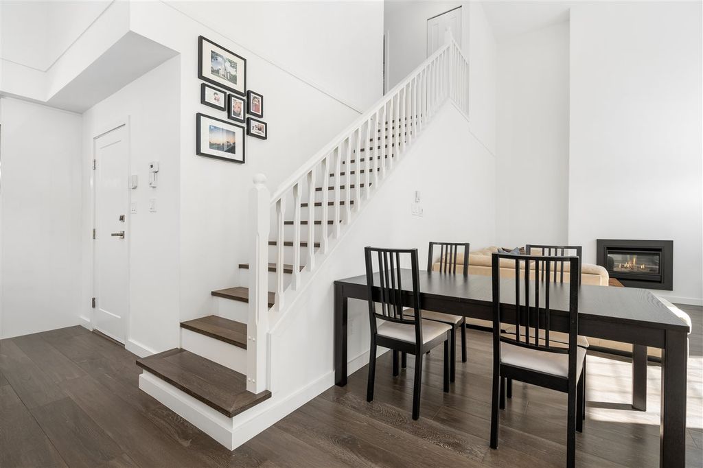 listing image 1103349824368024021